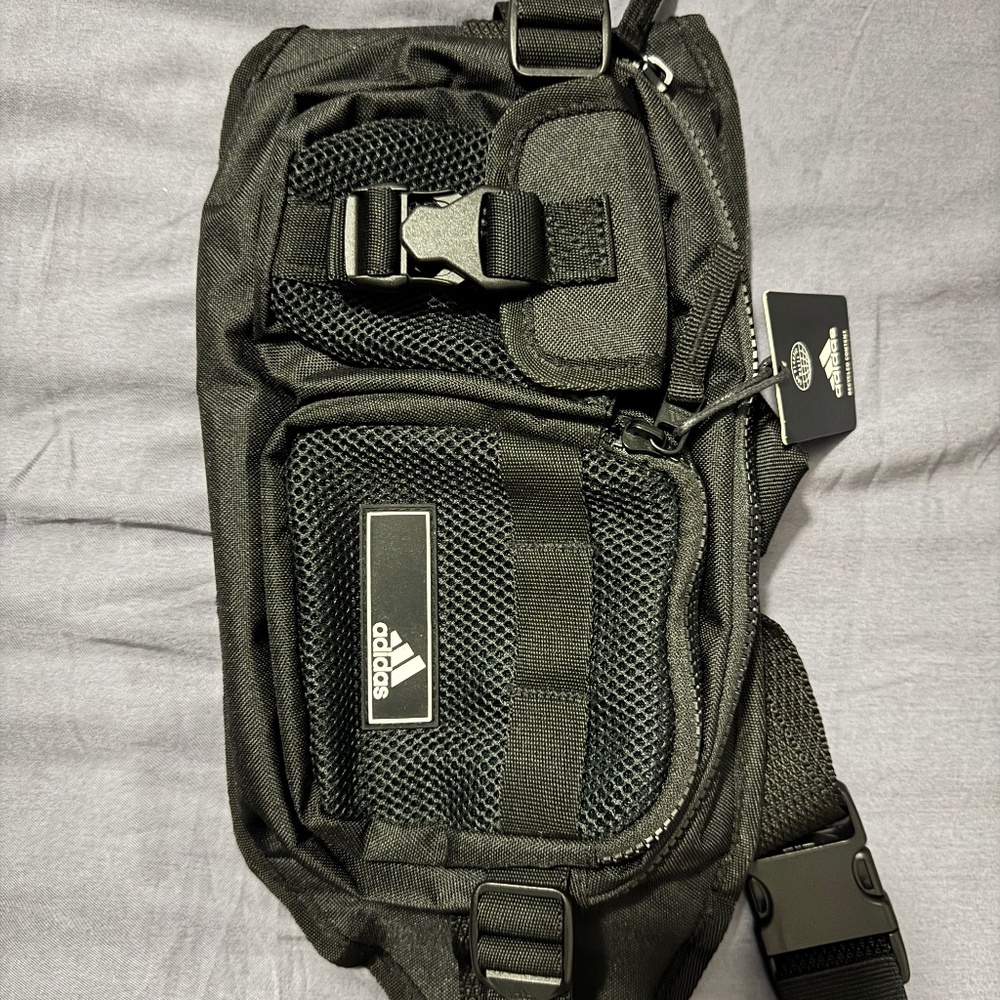 Adidas amplifier crossbody black bag